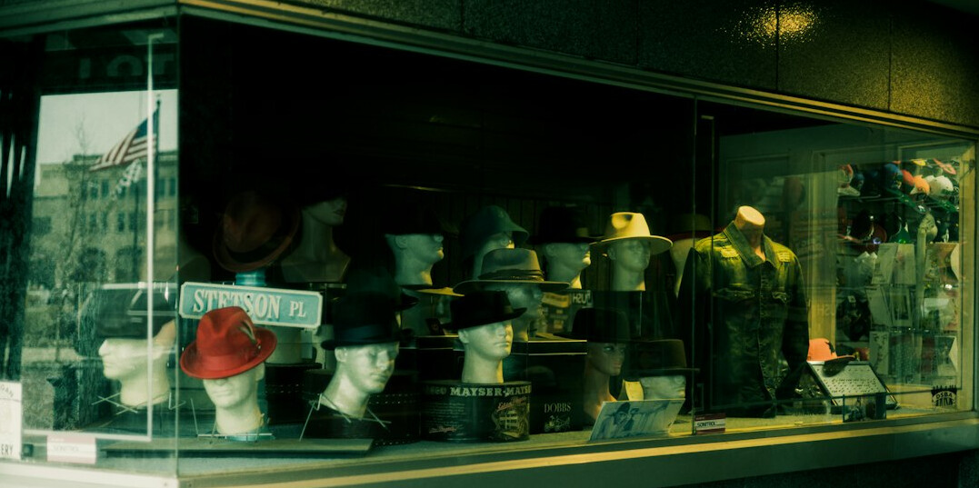 detective in retail store